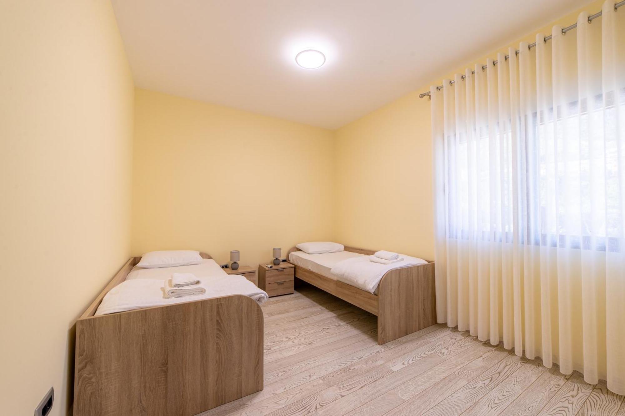 Green Bay Apartments Morinj Kotor Luaran gambar