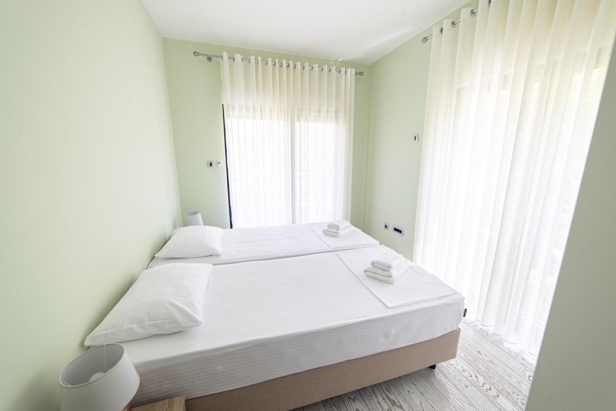 Green Bay Apartments Morinj Kotor Luaran gambar