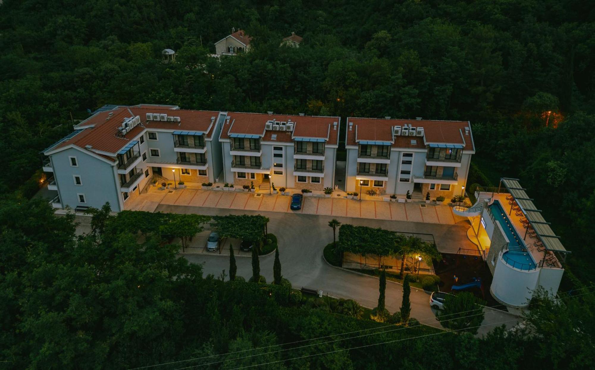 Green Bay Apartments Morinj Kotor Luaran gambar